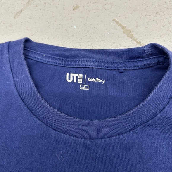 Uniqlo Keith Haring Shirt Mens Large Navy Blue Pocket Back Logo Graphic Tee - Picture 5 of 8